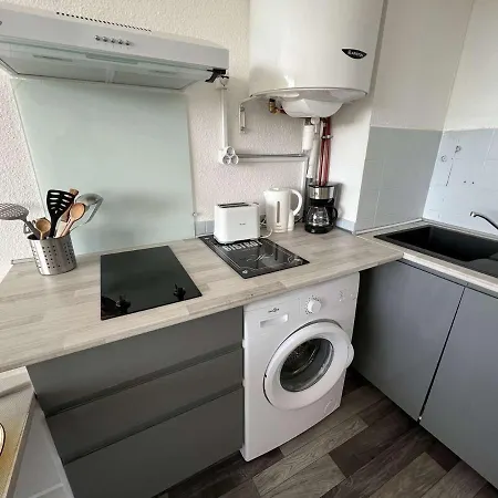 Pour 4 - Piscine, Parking, Lave-linge, Proche Commerces - Fr-1-702-23 Appartement *