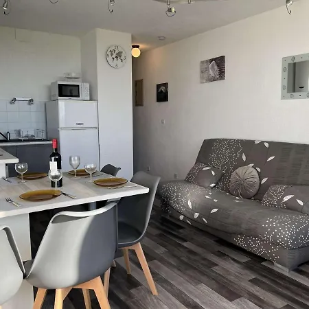 Апартаменти Pour 4 - Piscine, Parking, Lave-linge, Proche Commerces - Fr-1-702-23