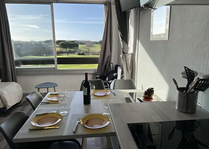 Pour 4 - Piscine, Parking, Lave-linge, Proche Commerces - Fr-1-702-23 Apartament *